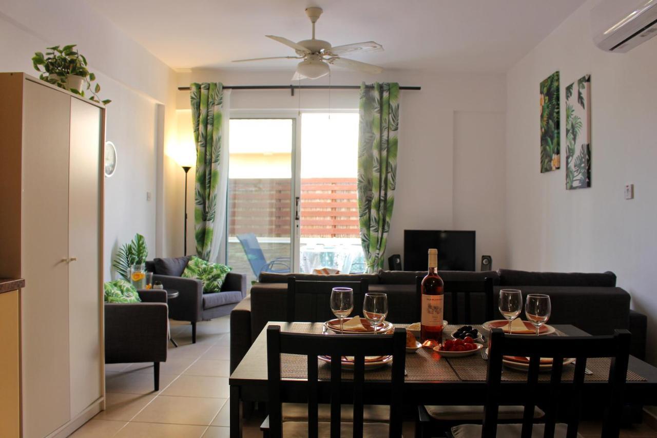 Paphos Cozy Poolside Apartment מראה חיצוני תמונה