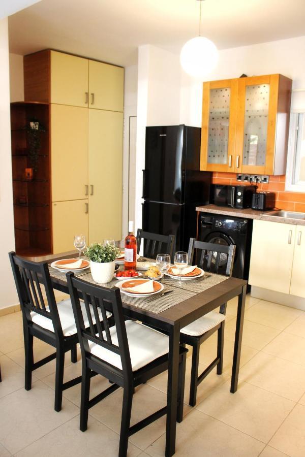 Paphos Cozy Poolside Apartment מראה חיצוני תמונה